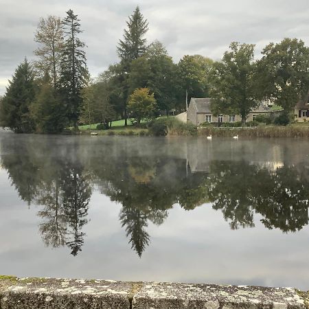 Vue Sur Le Lac Huelgoat Exterior photo