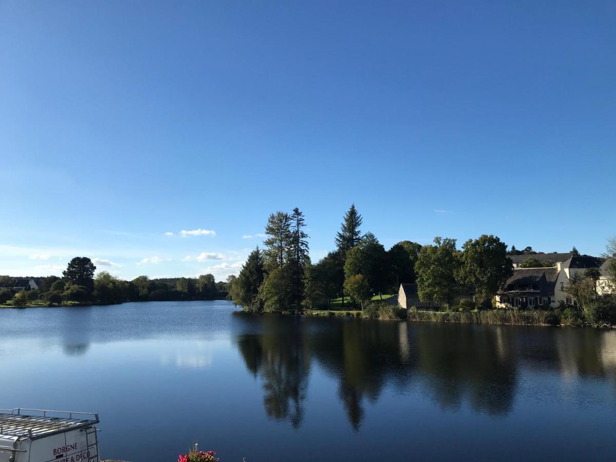 Vue Sur Le Lac Huelgoat Exterior photo