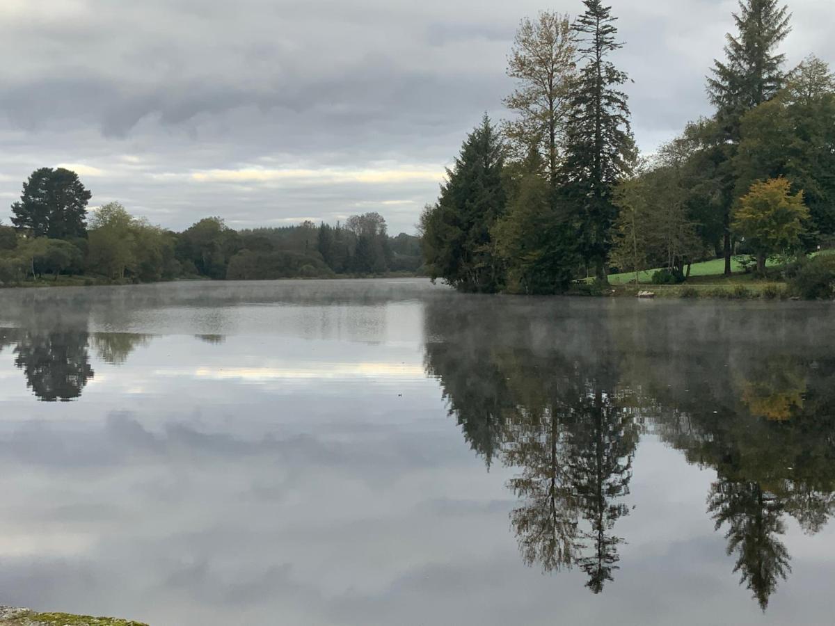 Vue Sur Le Lac Huelgoat Exterior photo